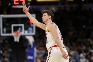 科尔:计划让波斯特和波杰姆轮换第五首发位置 霍福德打替补