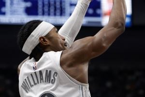弗拉格：一直知道布兰登-威廉姆斯有实力 他的贡献太关键了